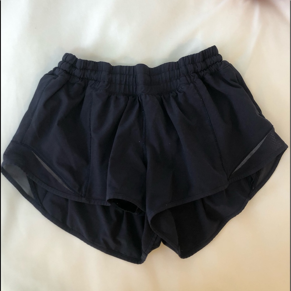 lululemon hotty hot short 2.5 inseam